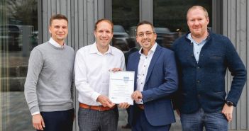 FEGA & Schmitt erhält Auszeichnung als "Top PV Zulieferer (Foto: FEGA & Schmitt Elektrogroßhandel GmbH)